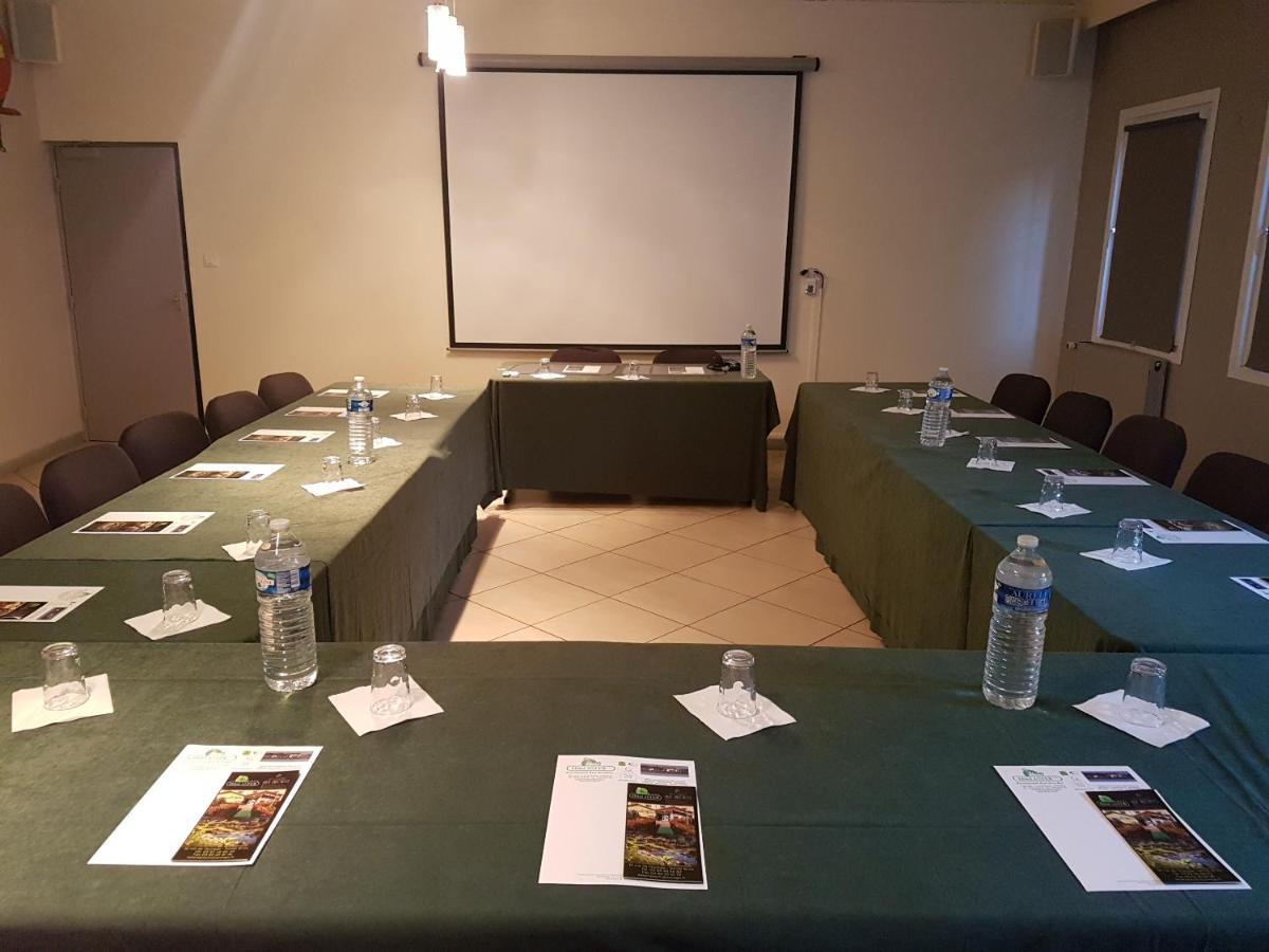 Hotel Aster Restaurant Aux Arcades Briey Екстериор снимка