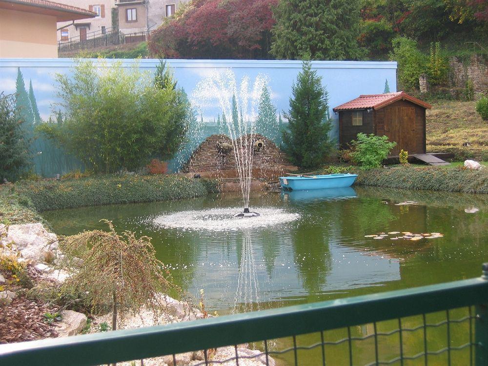 Hotel Aster Restaurant Aux Arcades Briey Екстериор снимка