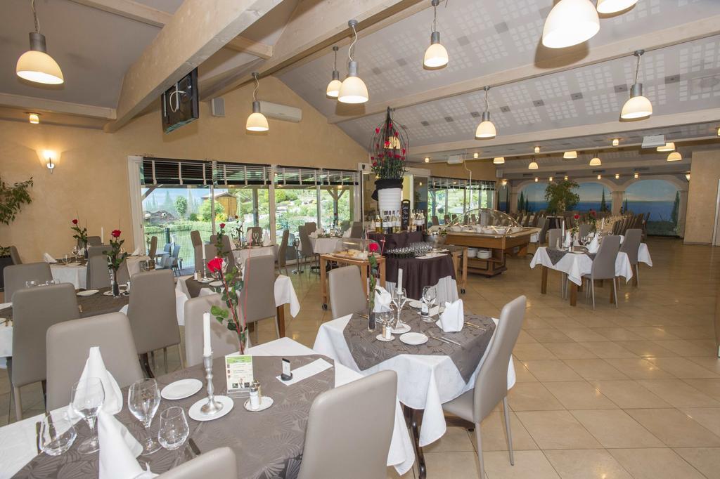 Hotel Aster Restaurant Aux Arcades Briey Екстериор снимка