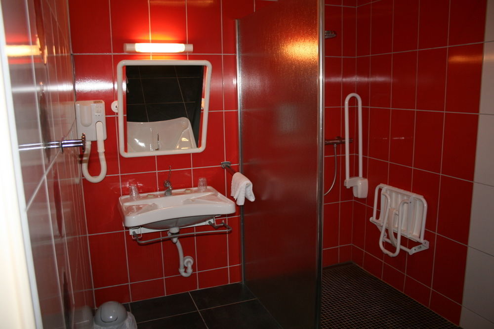Hotel Aster Restaurant Aux Arcades Briey Екстериор снимка