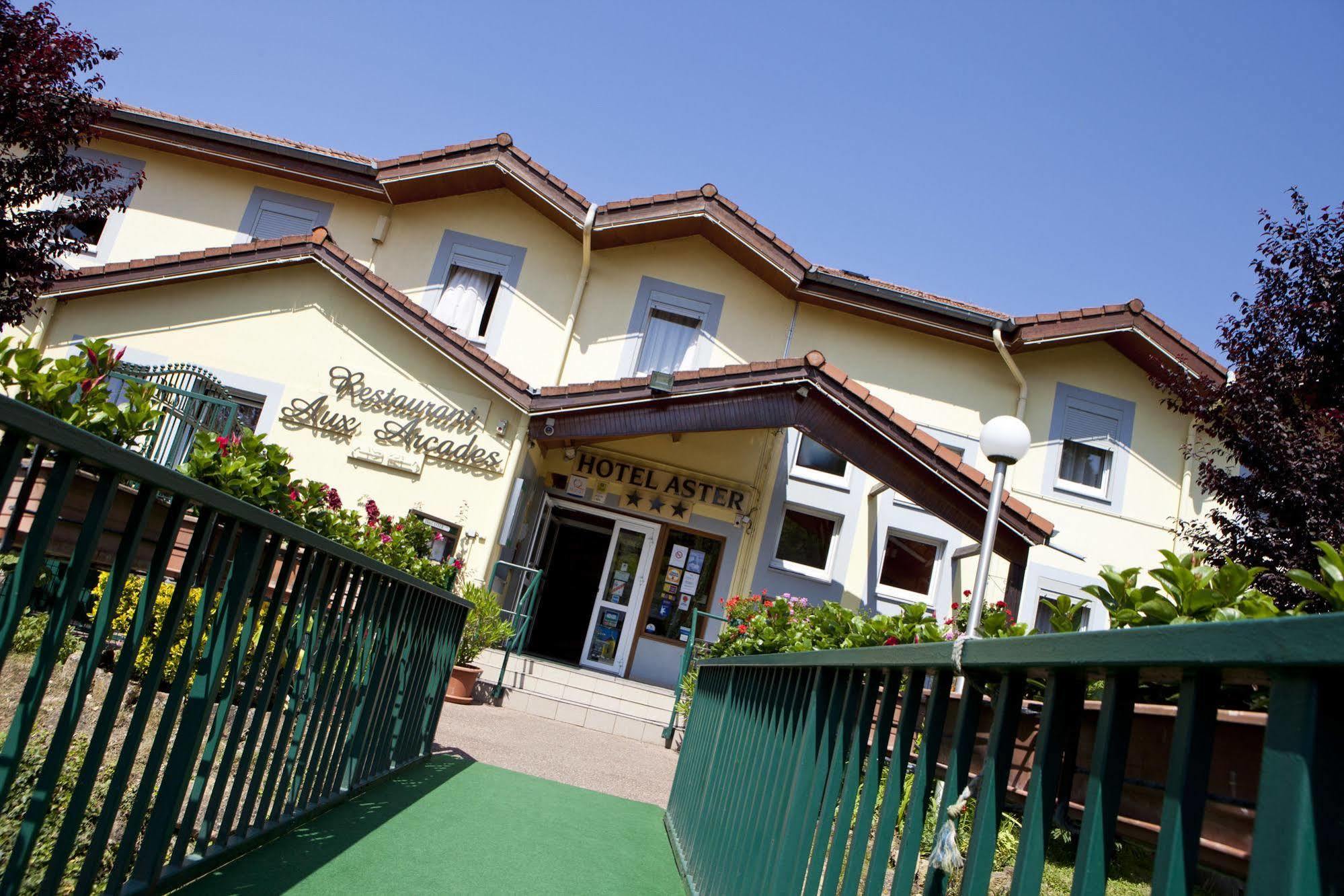 Hotel Aster Restaurant Aux Arcades Briey Екстериор снимка